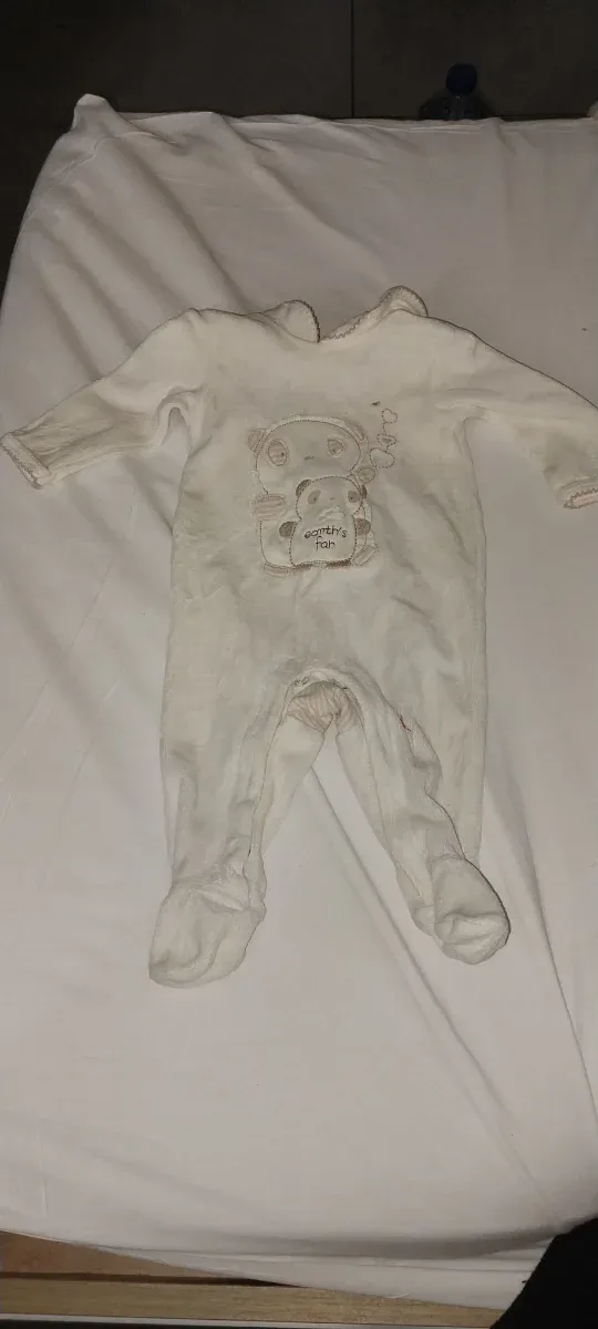 Lote de ropa de bebe 0-3 meses  15 piezas