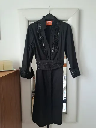 Vestido Almatrichi negro con pedrería