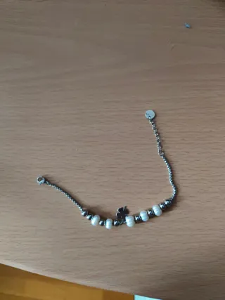 Pulsera plata perlas y trébol