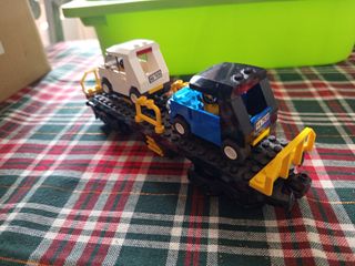 Tren Lego con vagones y coches set 60052