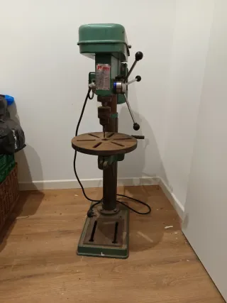 Taladro de columna FERM FM16