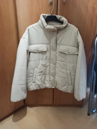 Abrigo acolchado beige mujer