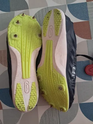 Zapatillas clavos atletismo azul/amarillo