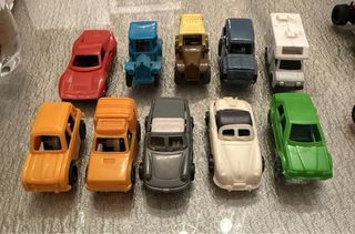 Lote 25 vehículos Kinder Sorpresa