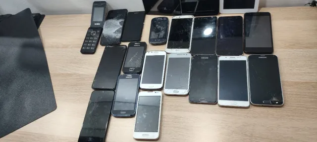 Lote de teléfonos para piezas