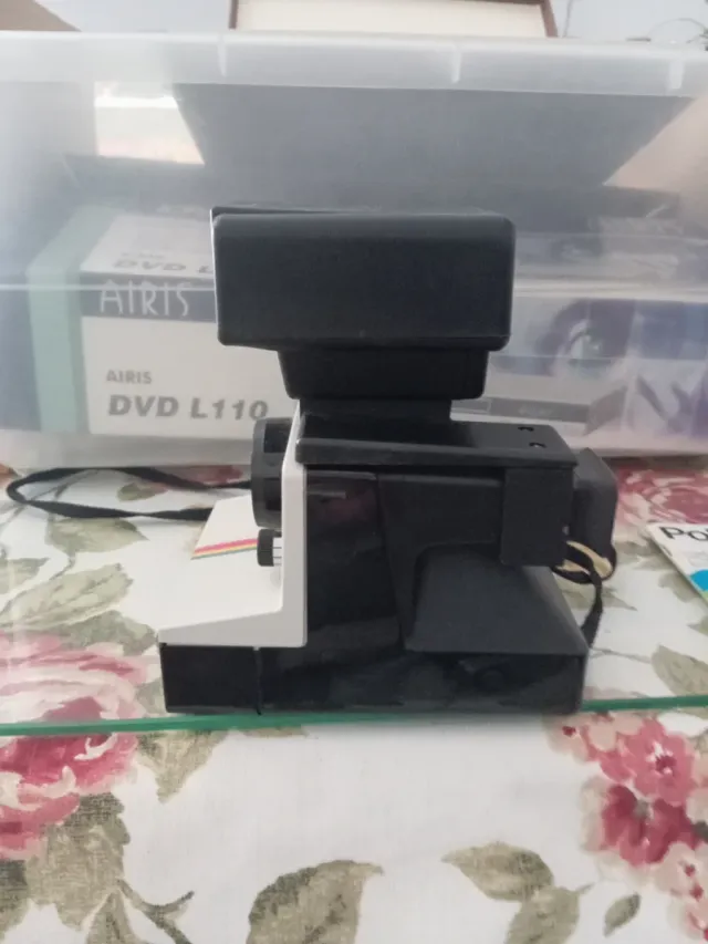 Cámara Polaroid 1000