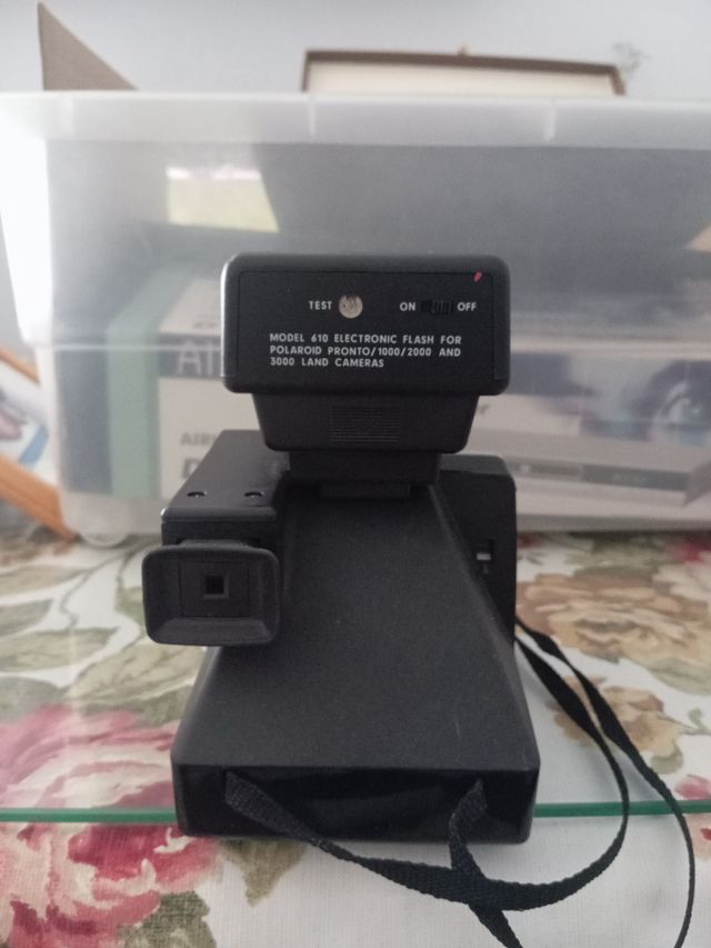 Cámara Polaroid 1000