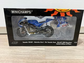 Minichamps Yamaha YZR-M1 2008 Rossi 1:12