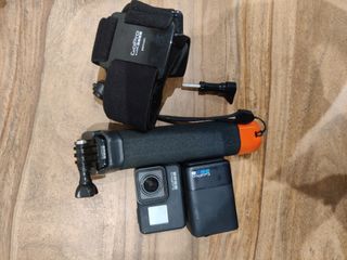 GoPro8 Black (no funciona)Adventure Pack + Extras