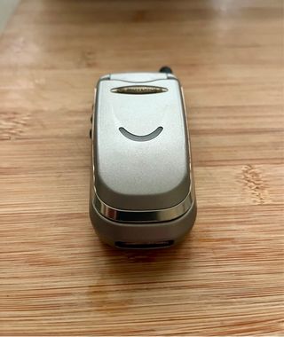 Motorola V51 Cellulare a Conchiglia Argento