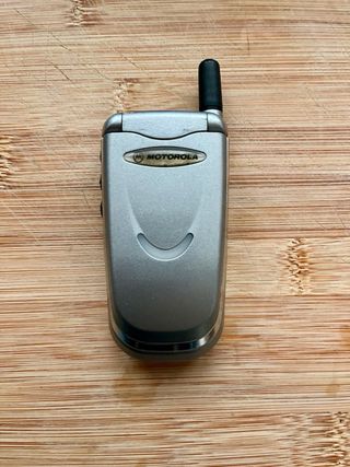 Motorola V51 Cellulare a Conchiglia Argento