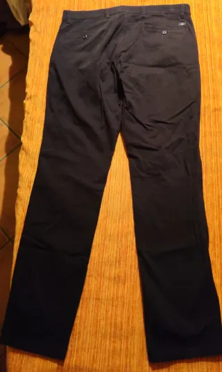 Pantalón negro hombre talla en foto