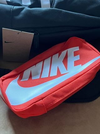 Mochila Nike + Estuche Negro Blanco Rojo