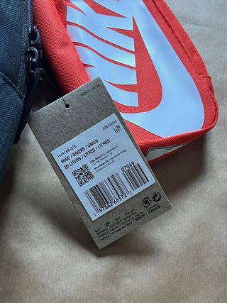 Mochila Nike + Estuche Negro Blanco Rojo