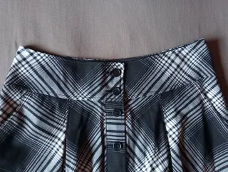 Falda corta H&M cuadros