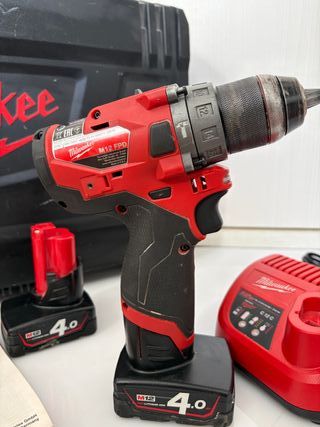 Taladro Milwaukee M12 Fuel + 2 Baterías