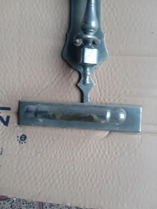 2 llamadores antiguos y 2 agarradores