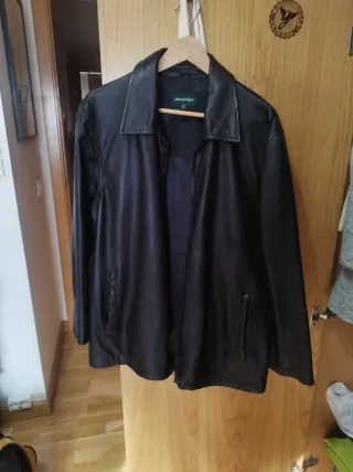 Chaqueta cazadora de cuero negra