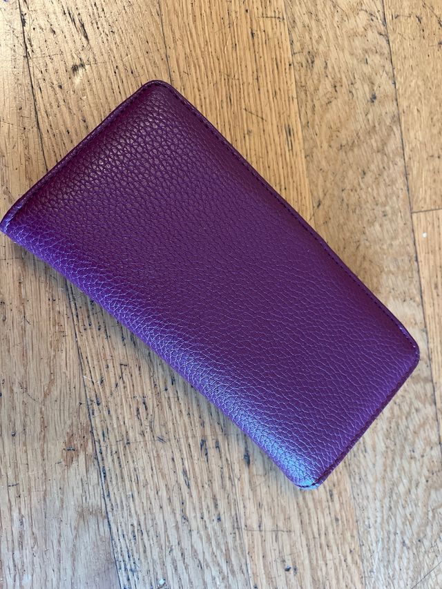 Tarjetero Parfois Morado