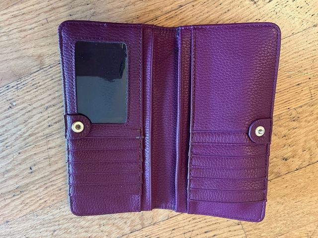 Tarjetero Parfois Morado
