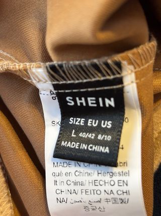 Chaqueta beige con bolsillos