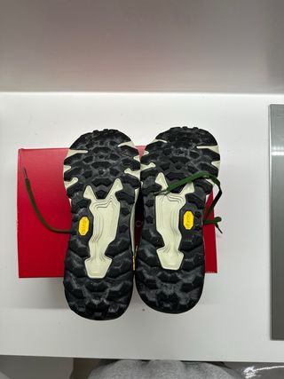 Zapatillas New Balance Trail Running V9 Hierro