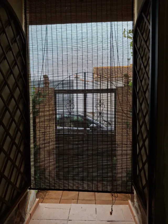 Estor enrollable de bambú