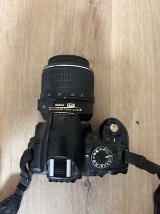 Cámara Nikon D3100 + Objetivo 18-55mm