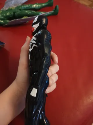 Venom Titan Hero Series Juguete Marvel 30cm