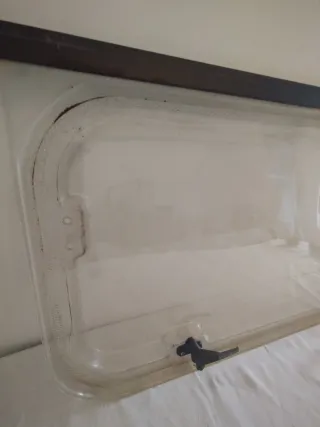 Ventana caravana 85x43 cm