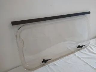 Ventana caravana 85x43 cm
