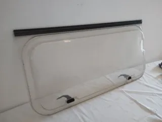 Ventana caravana 85x43 cm