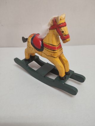 Figura Caballito de Madera Hecho a Mano