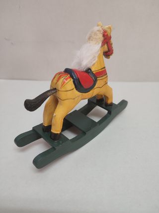 Figura Caballito de Madera Hecho a Mano