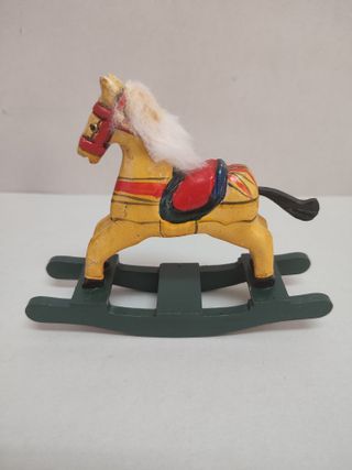 Figura Caballito de Madera Hecho a Mano