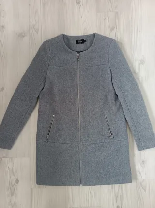 Abrigo gris ONLY cremallera
