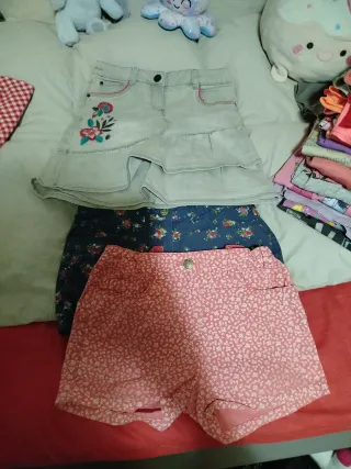 Falda tejana y 2 pantalones cortos niña 8 años