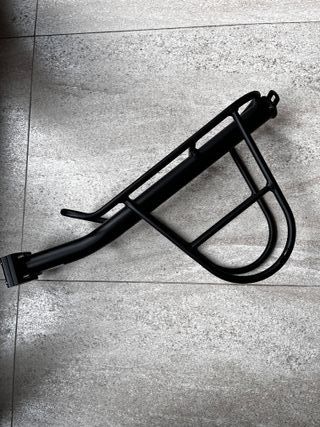 Portaequipajes y alforjas tija sillín en aluminio