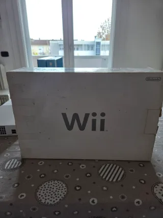 Nintendo Wii Bianca con Wii Sports e scatola