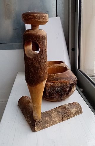 Ciotole in legno e schiaccianoci