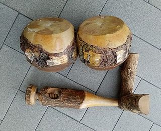 Ciotole in legno e schiaccianoci