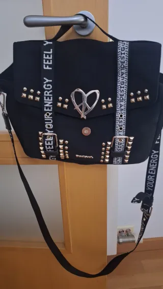 Bolso Desigual Negro con Tachuelas y Corazón