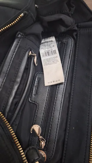 Bolso Desigual Negro con Tachuelas y Corazón