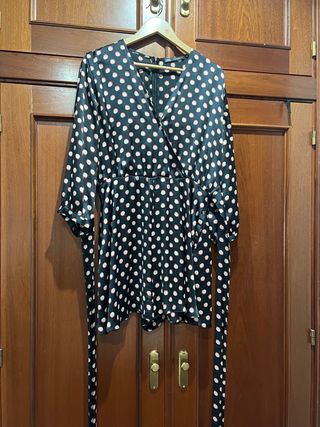 Mono Zara lunares negro y rosa