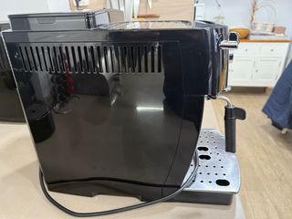 Cafetera Delonghi Magnífica S Automática con café