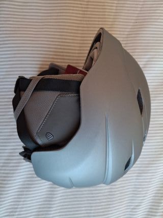 Casco Esquí/Snow Talla M Nuevo. Gris antracita.