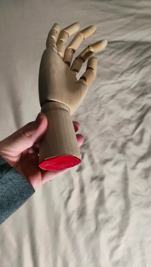 Mano maniquí de madera articulada