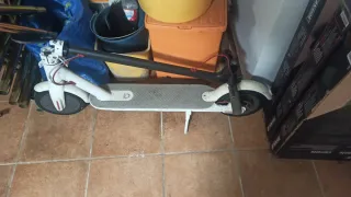 2 Monopattini Xiaomi Pro 2 (Nero e Bianco)