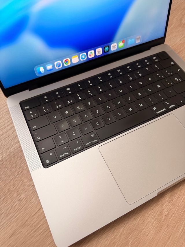 MacBook Pro M2 Pro 16GB 1TB Plata