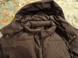 Abrigo plumífero Comptoir des Cotonniers negro